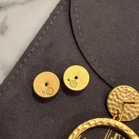 Julie Vos Gold Hoop Earrings with Flower Design - Picture 4 of 4